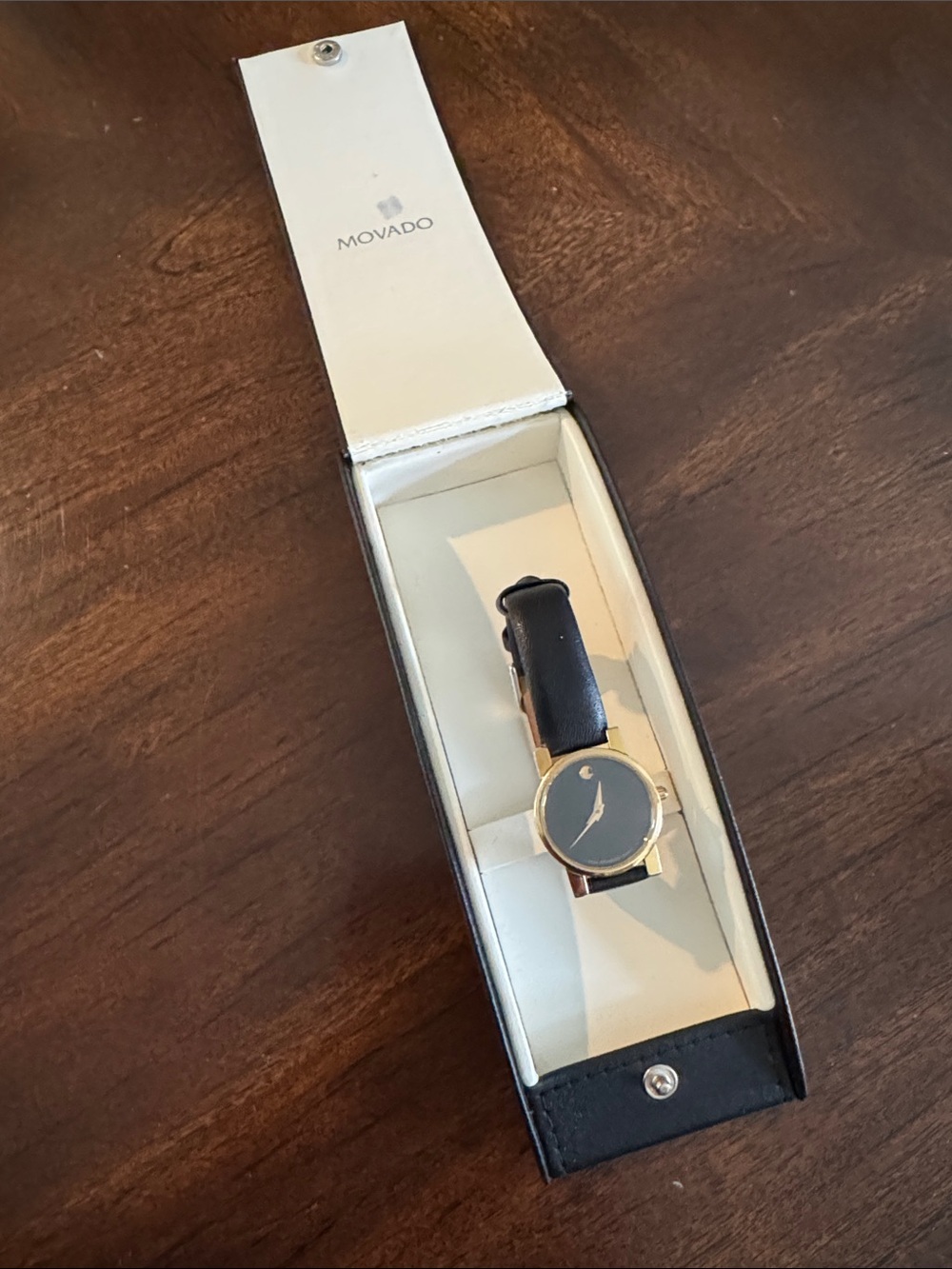 ⏰ Movado Modern Museum Classic Ladies Watch with Black Leather Band - Picture 2 of 11
